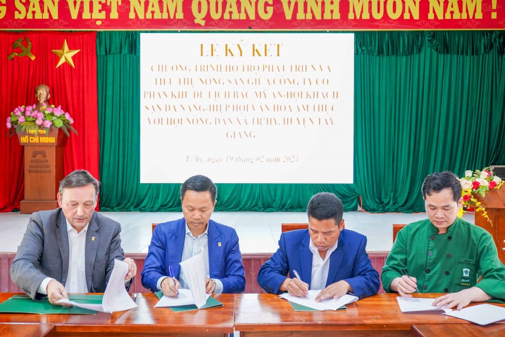 Furama Resort Danang partners with Co Tu farmers from Tr’hy Village, Tay Giang District, Quang Nam Province, to develop agricultural products.