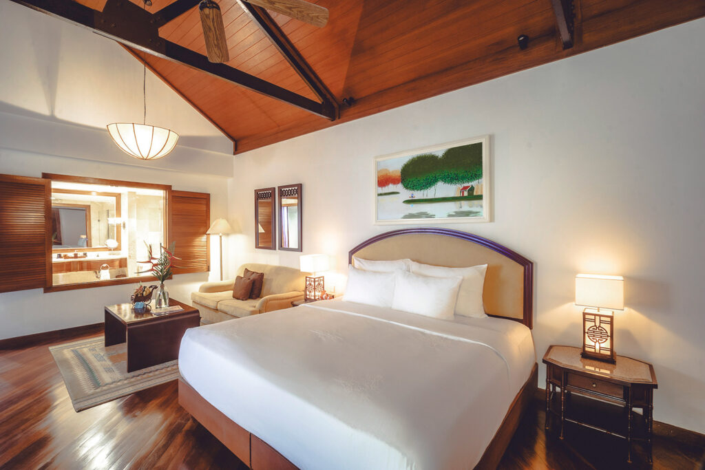 Furama-Resort-Danang-OCEAN-SUITE-(4)