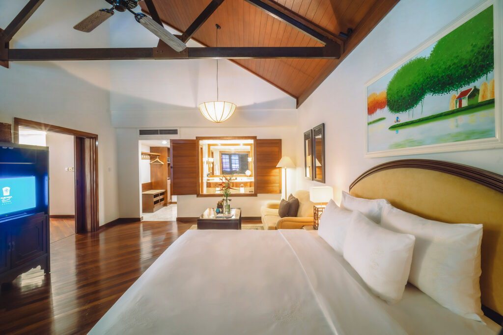 Furama-Resort-Danang-OCEAN-SUITE-(5)