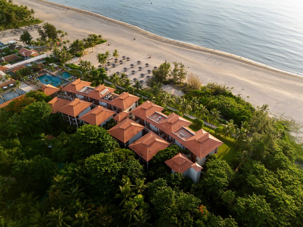 DIRECT FLIGHT FROM BANGALORE TO DA NANG: A GATEWAY TO THE TROPICAL PARADISE ON MY KHE BEACH
